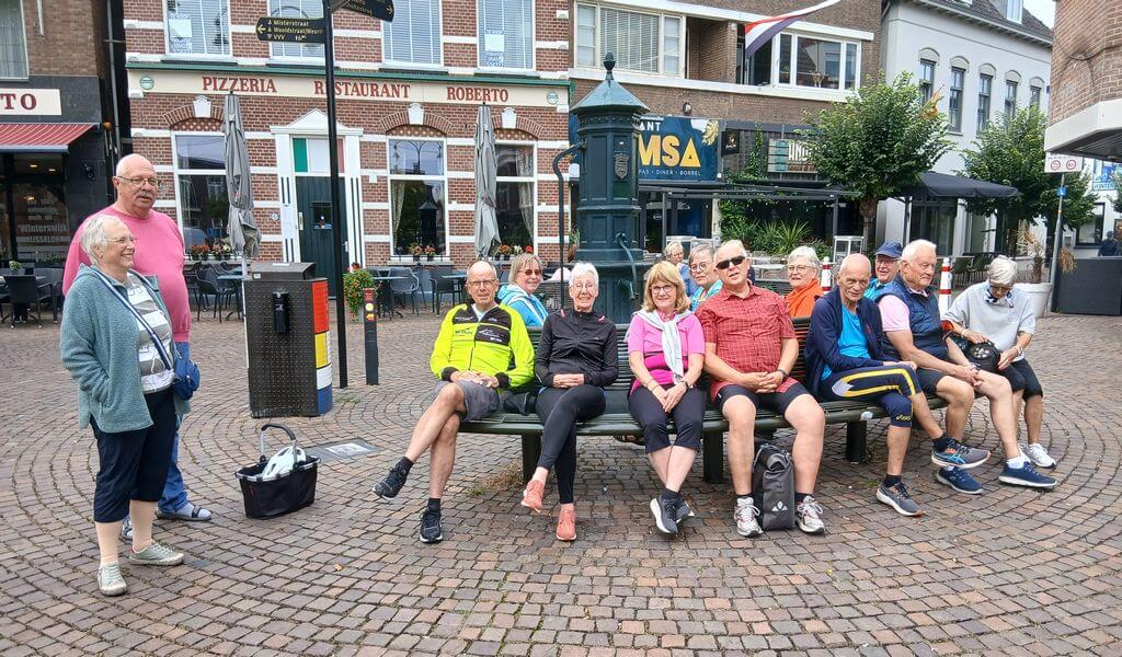 Rad- und Wanderwoche in Vreden, Warten auf die Führung in Winterswijk